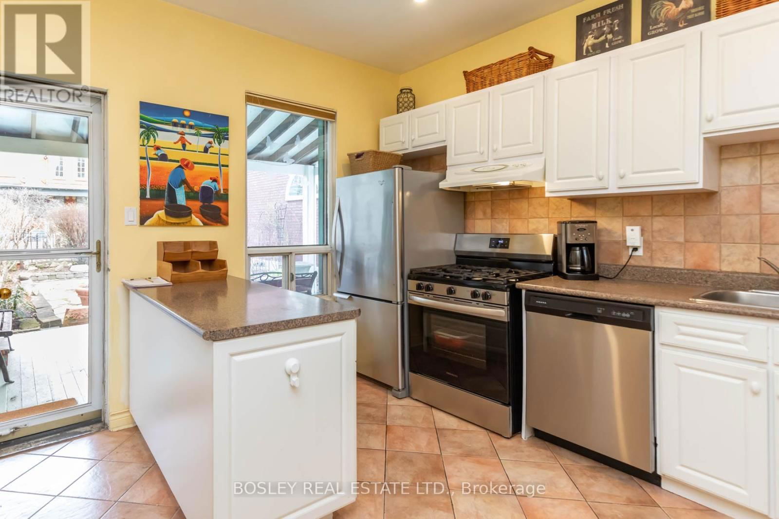 93 AMELIA STREET Image 15