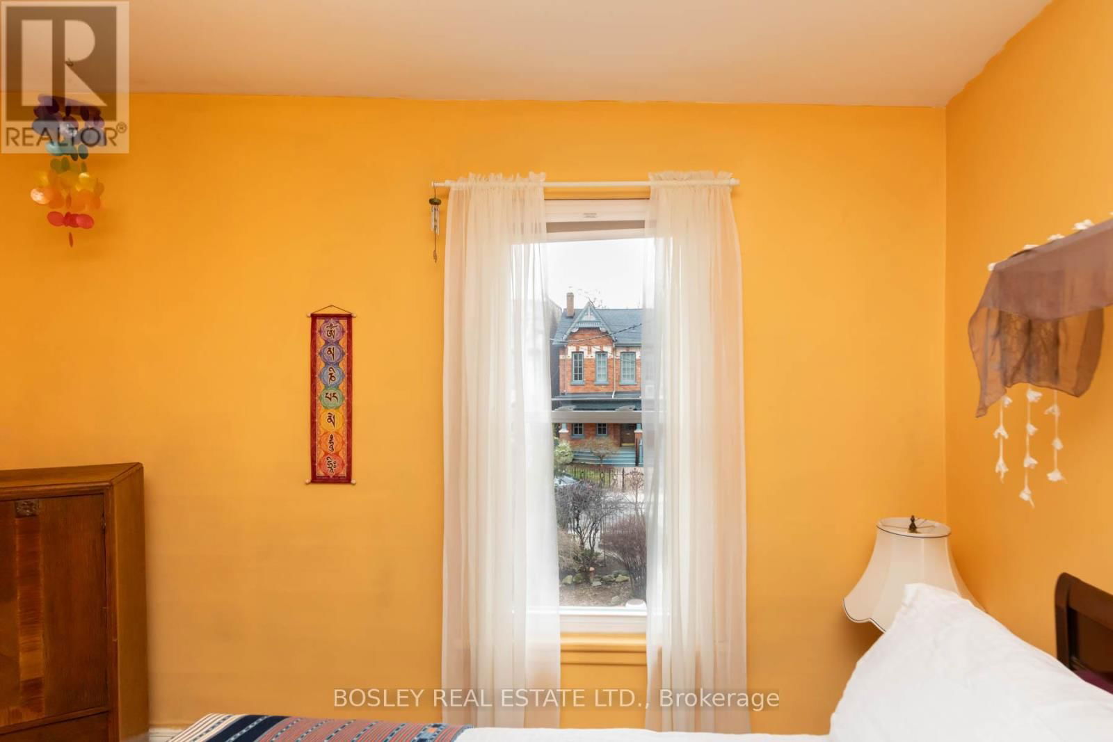 93 AMELIA STREET Image 25