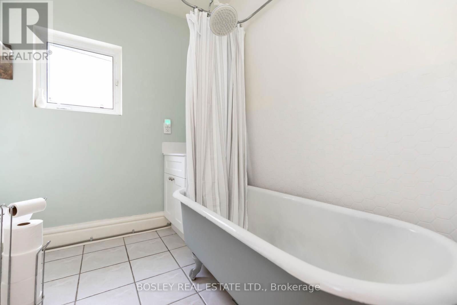 93 AMELIA STREET Image 26