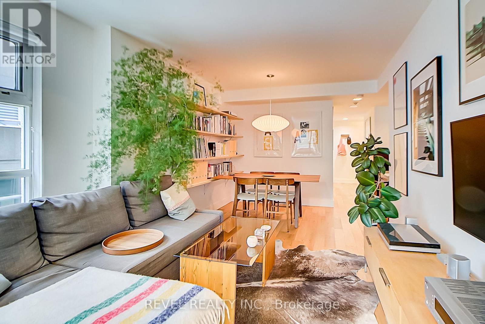 1004 - 50 LOMBARD STREET Image 7