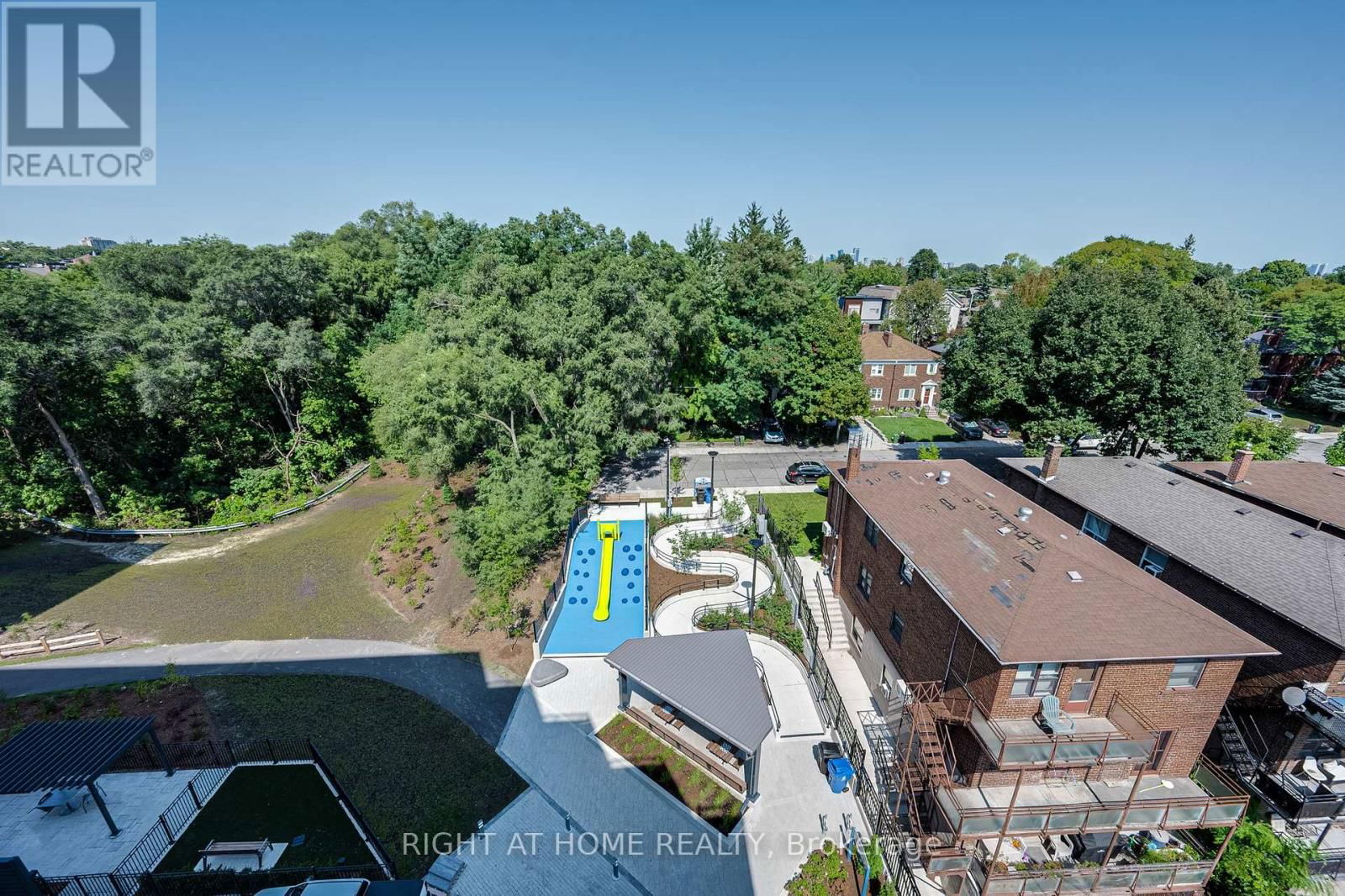 606 - 250 LAWRENCE AVENUE WEST Image 17