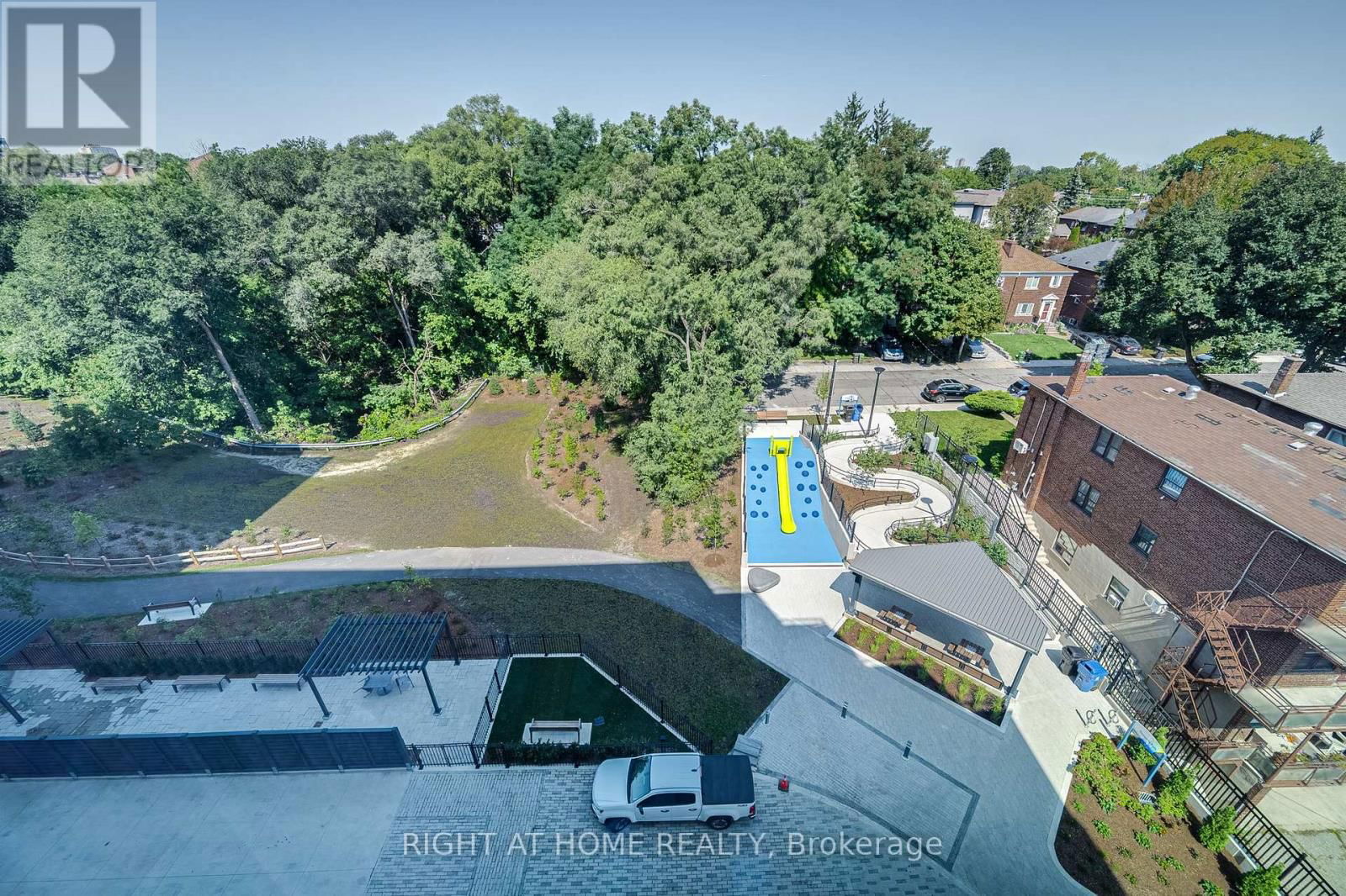606 - 250 LAWRENCE AVENUE WEST Image 20