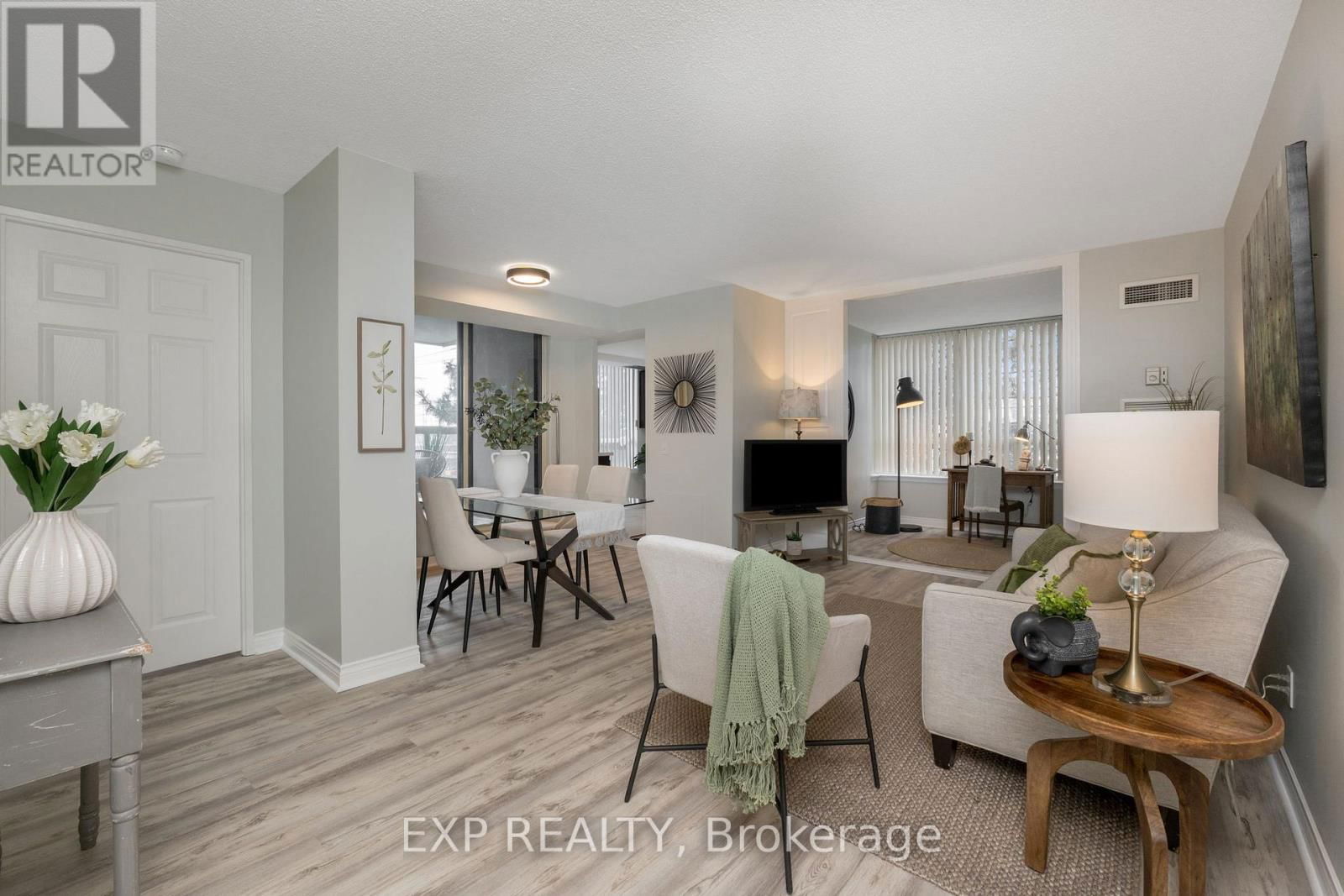 214 - 7 BISHOP AVENUE Image 3