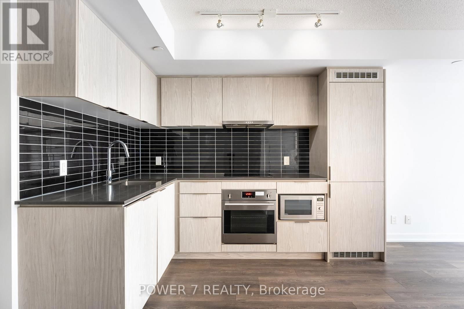 615 - 60 SHUTER STREET Image 18