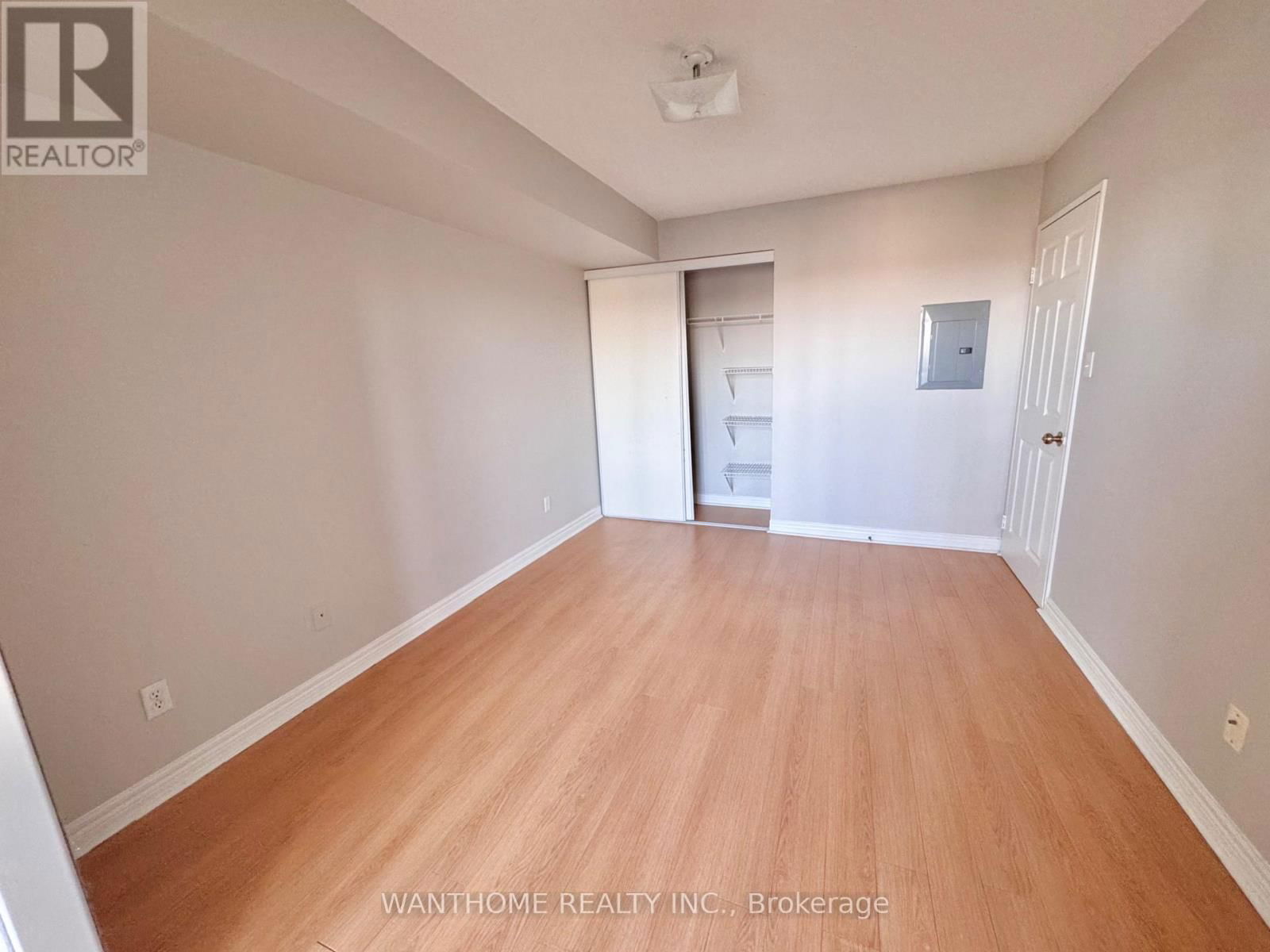810 - 28 EMPRESS AVENUE Image 11