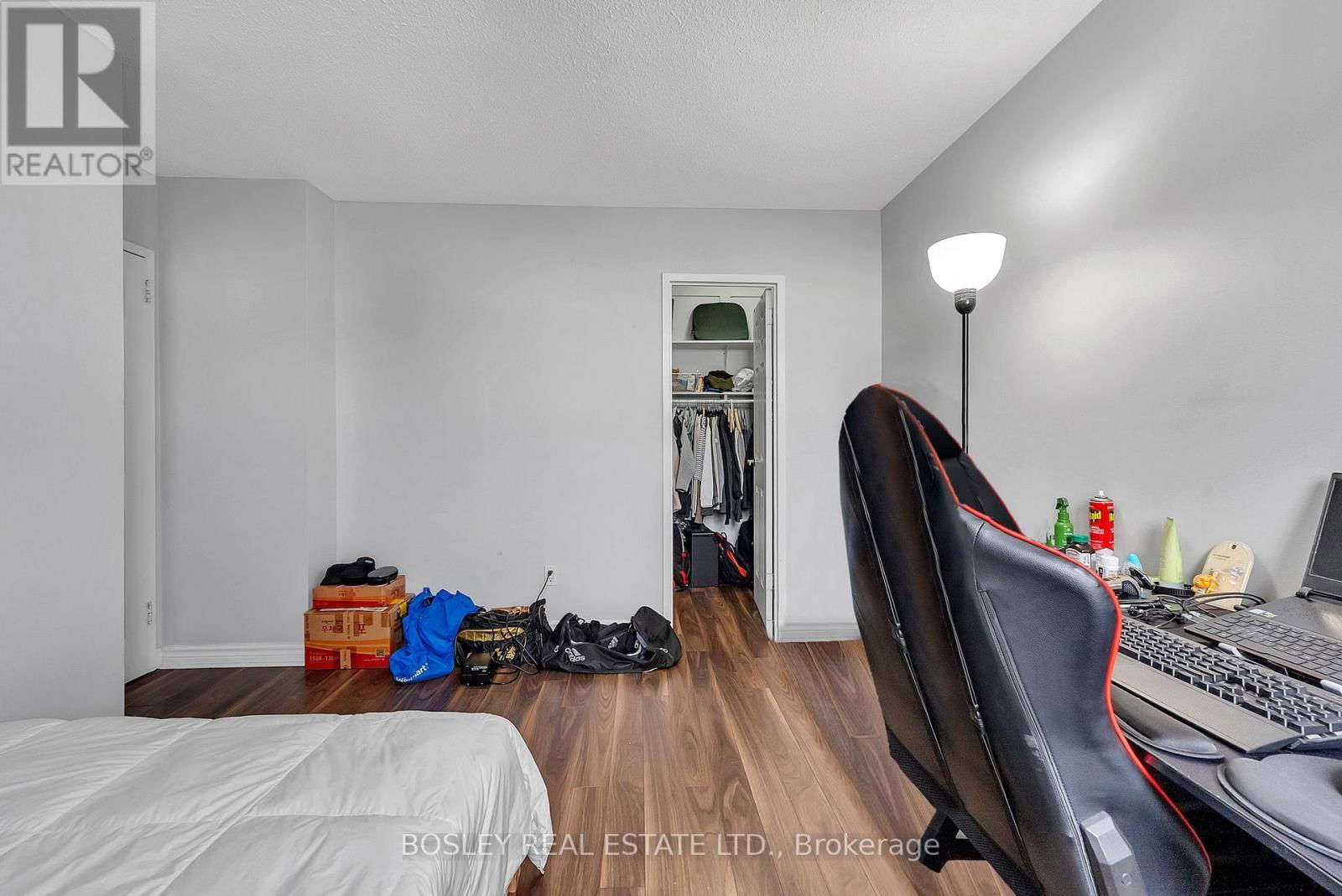 801 - 5 PARKWAY FOREST DRIVE Image 13