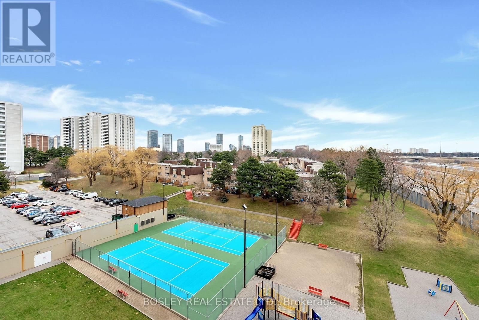801 - 5 PARKWAY FOREST DRIVE Image 16