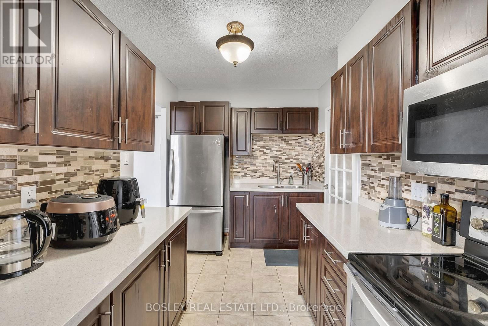 801 - 5 PARKWAY FOREST DRIVE Image 6