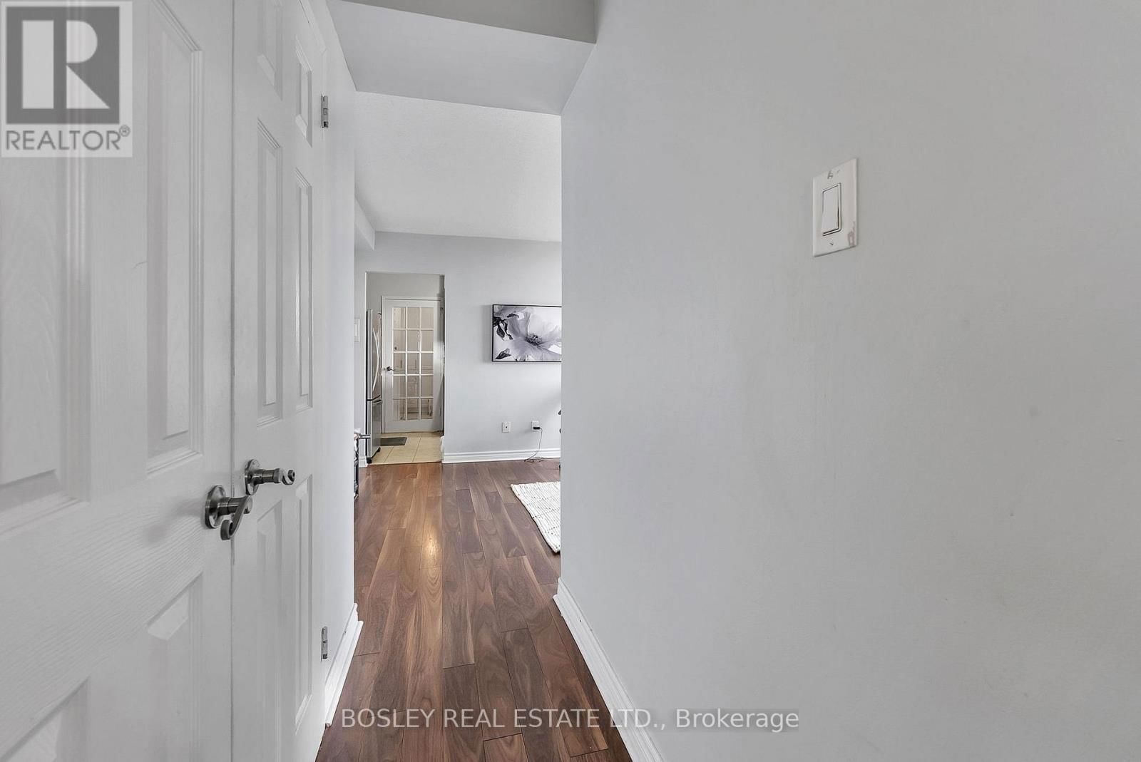 801 - 5 PARKWAY FOREST DRIVE Image 9