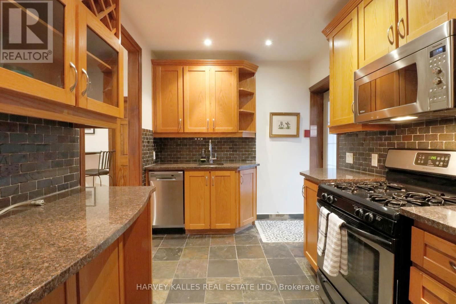 4 - 510 JARVIS STREET Image 11