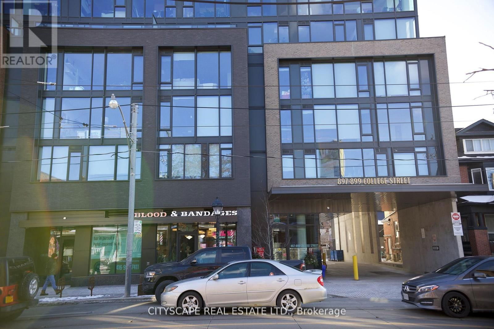 618 - 899 COLLEGE STREET WEST Image 1