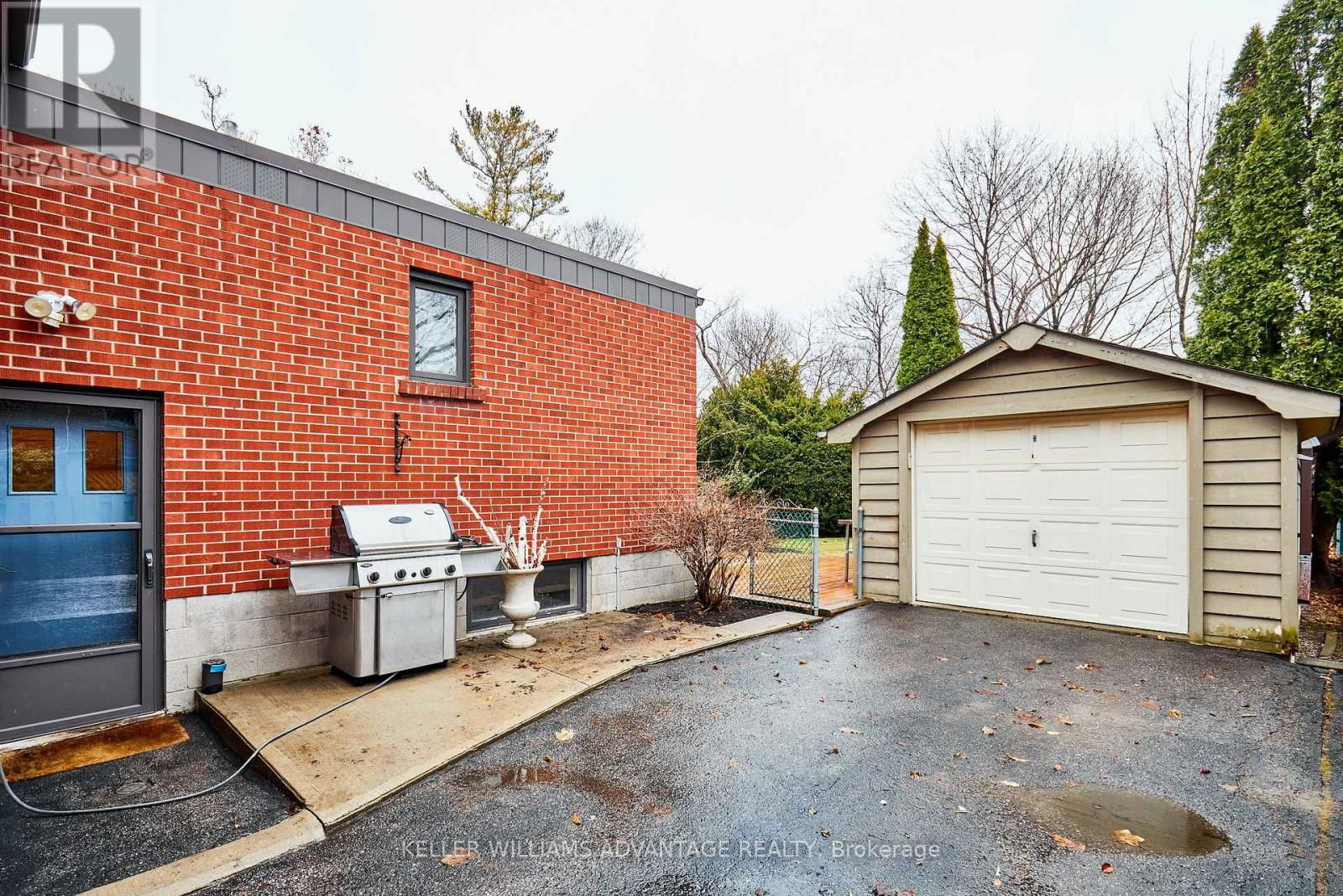 115 LEACREST ROAD Image 33