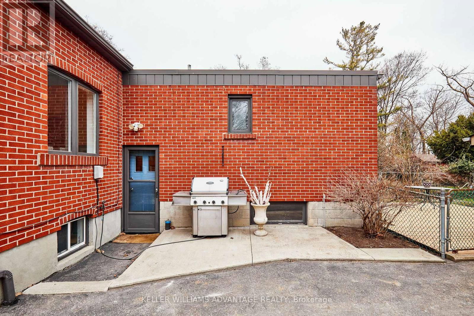 115 LEACREST ROAD Image 34