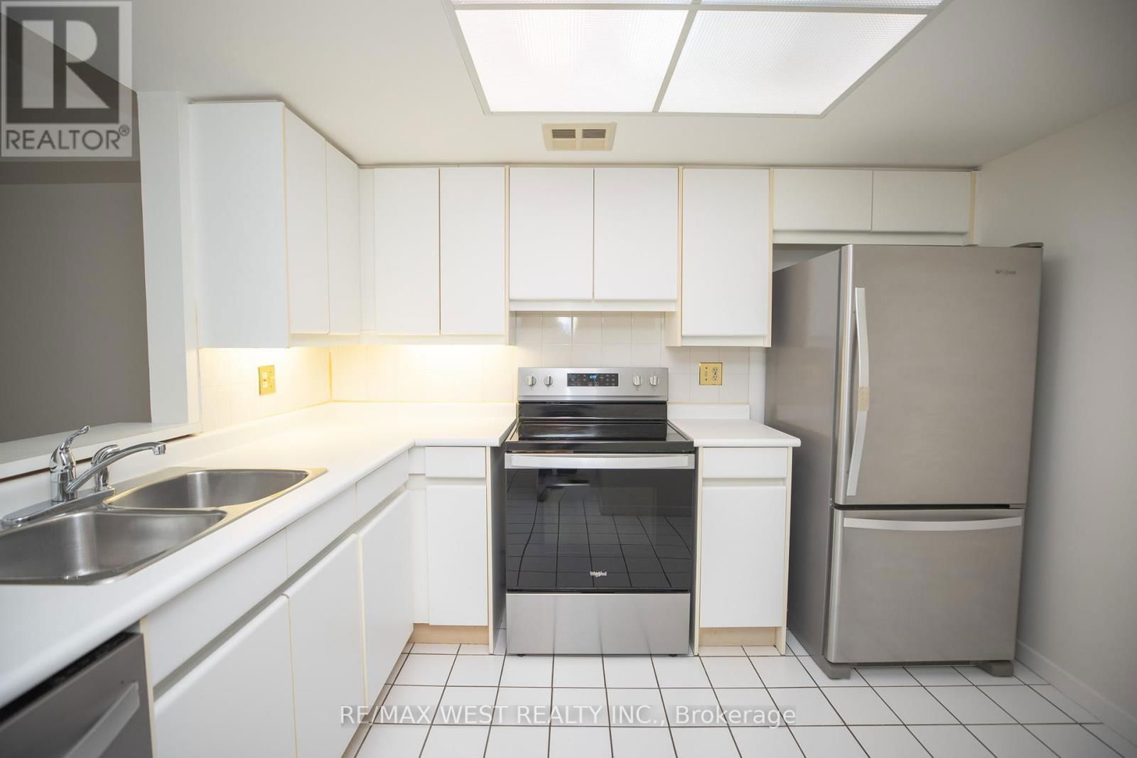1701 - 10 TORRESDALE AVENUE Image 10
