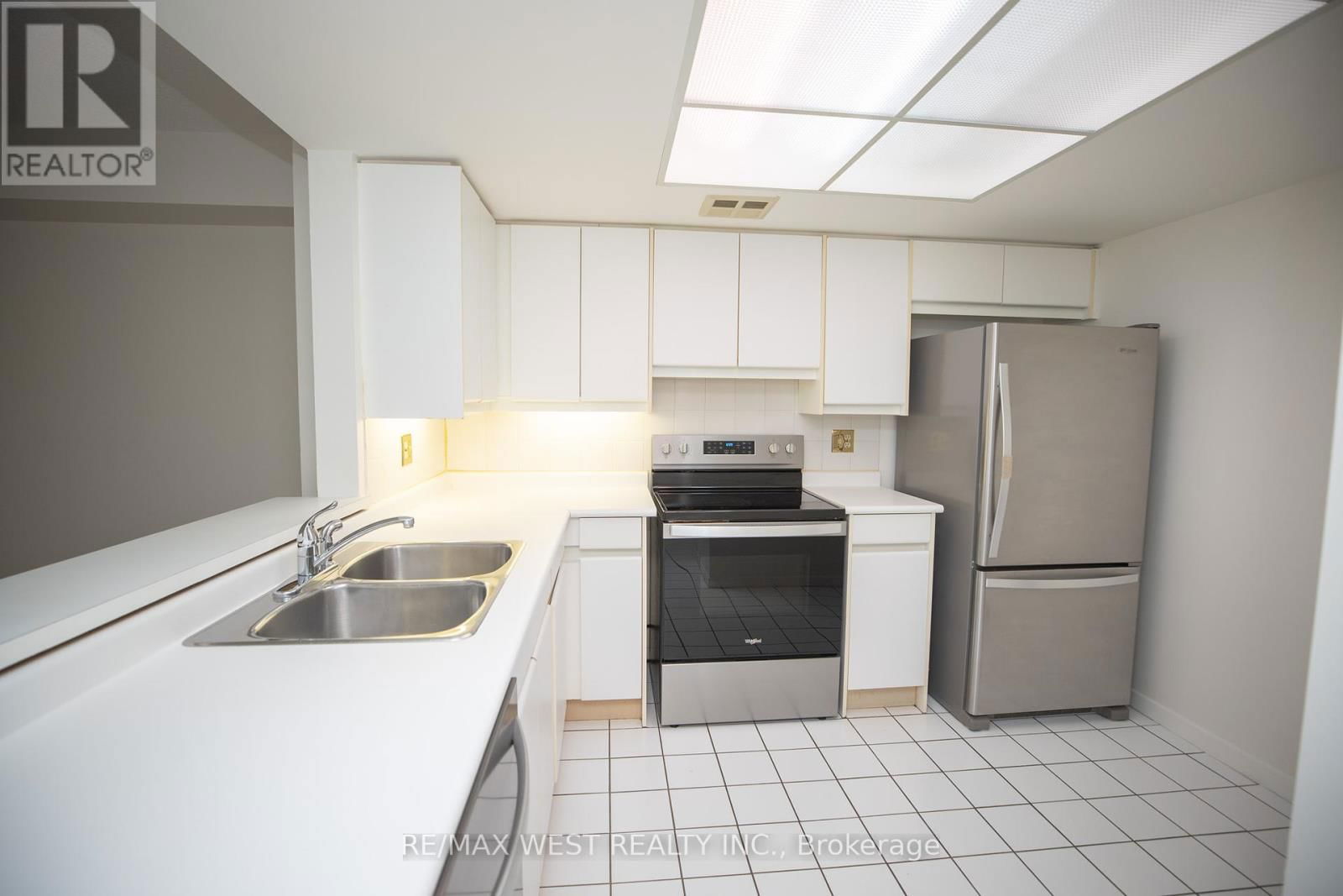 1701 - 10 TORRESDALE AVENUE Image 11