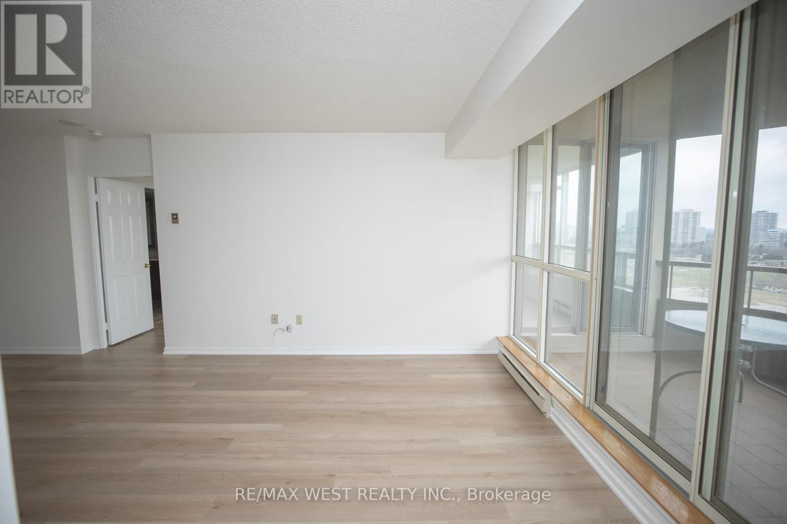 1701 - 10 TORRESDALE AVENUE Image 31