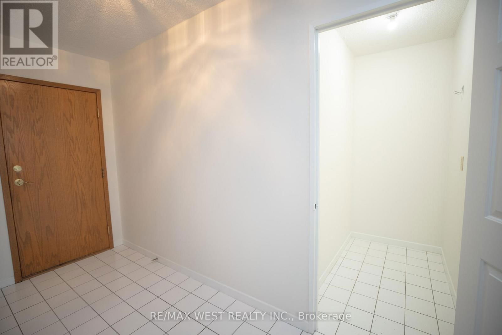 1701 - 10 TORRESDALE AVENUE Image 8