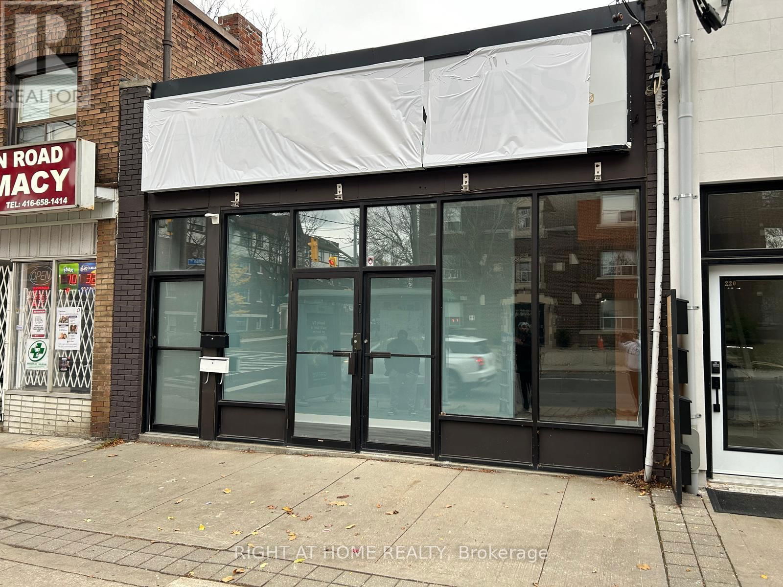 218 VAUGHAN ROAD Image 1
