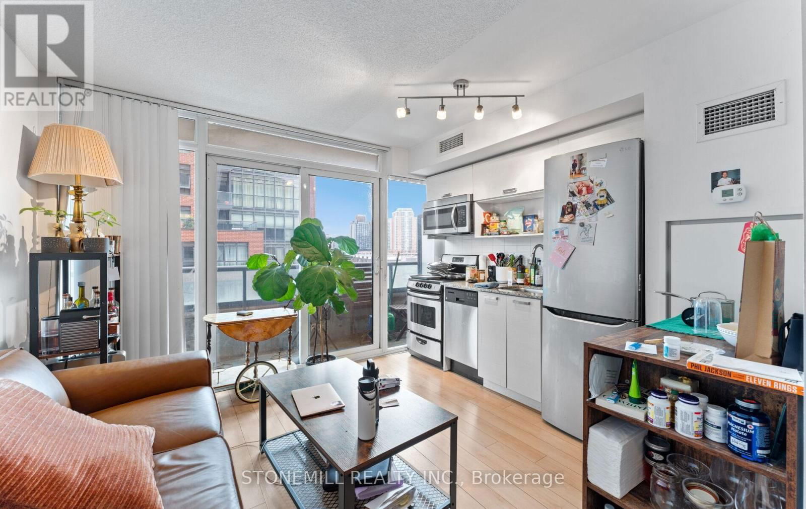 521E - 36 LISGAR STREET Image 12