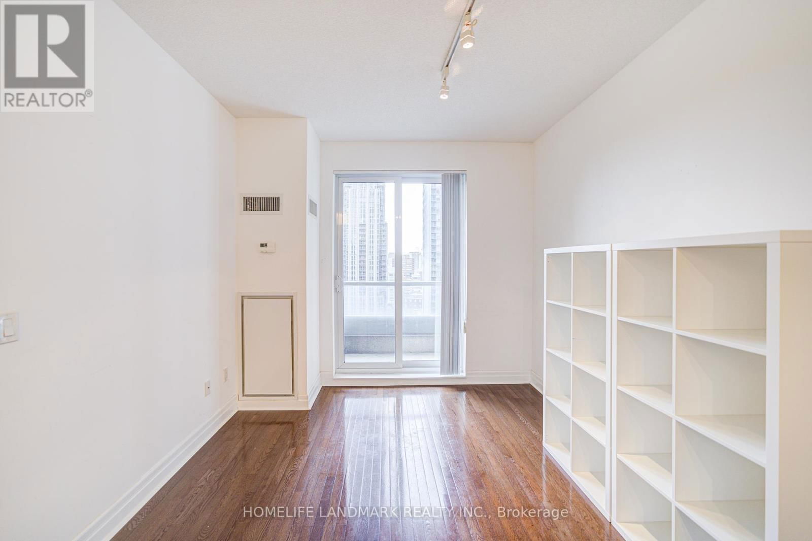 2103 - 35 BALMUTO STREET Image 17