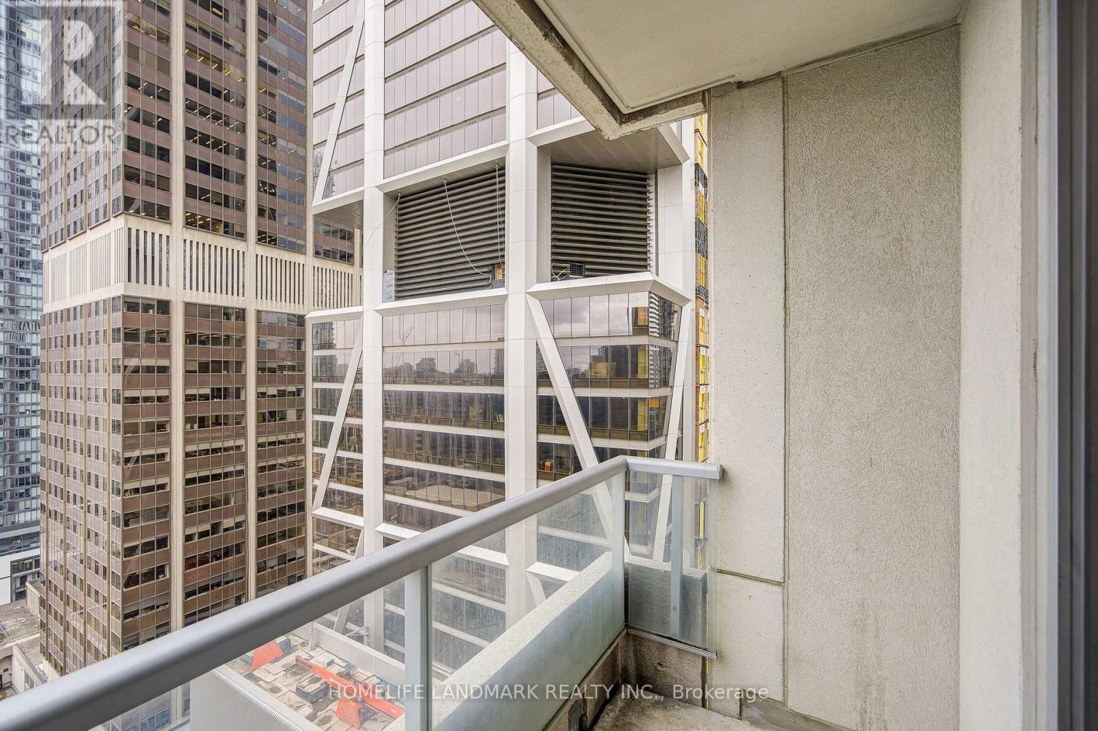 2103 - 35 BALMUTO STREET Image 29