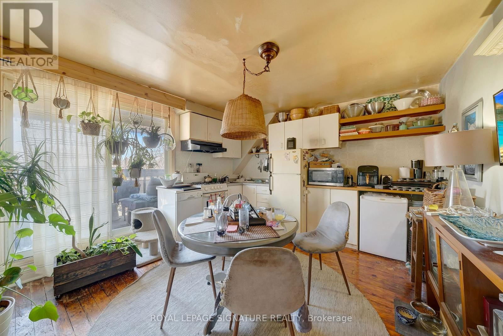 599 EUCLID AVENUE Image 13