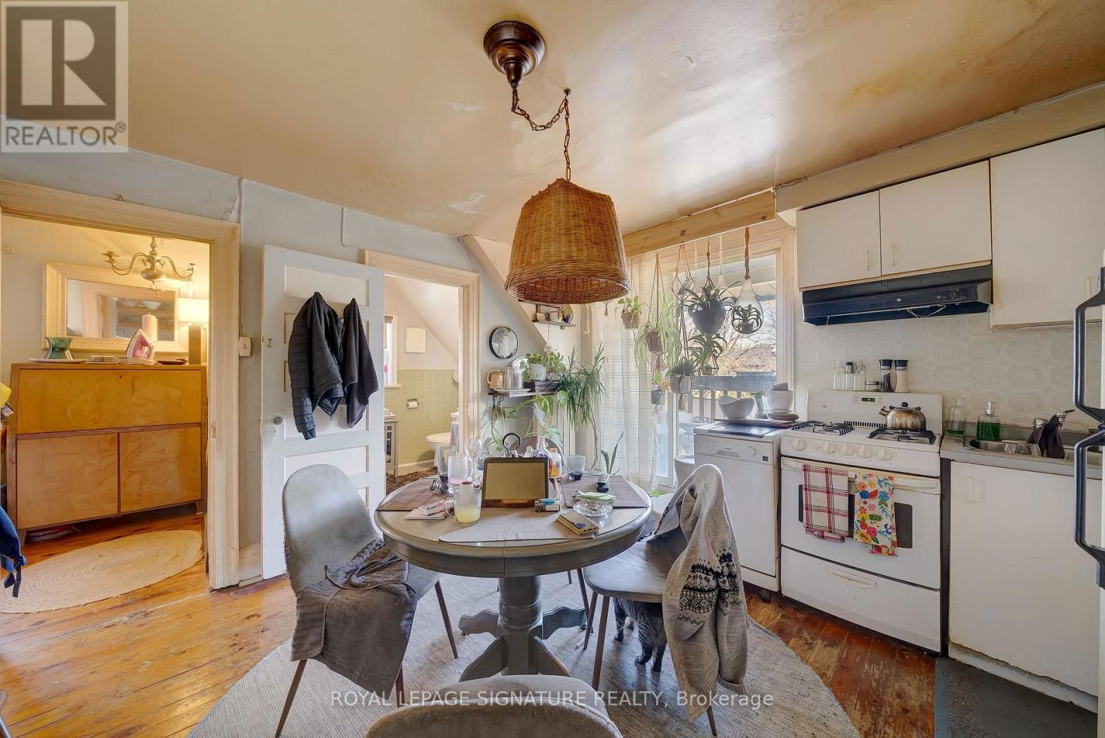 599 EUCLID AVENUE Image 15