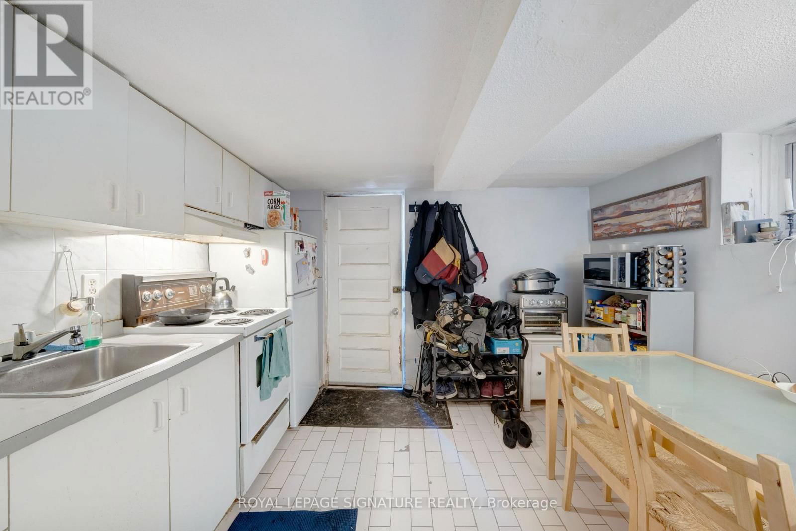 599 EUCLID AVENUE Image 26