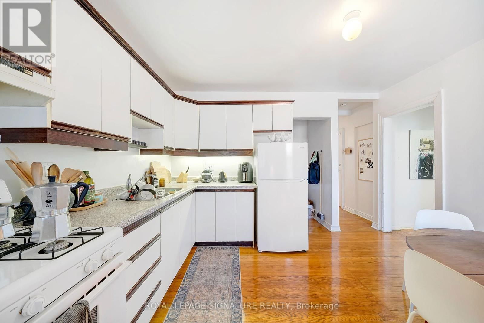 599 EUCLID AVENUE Image 4