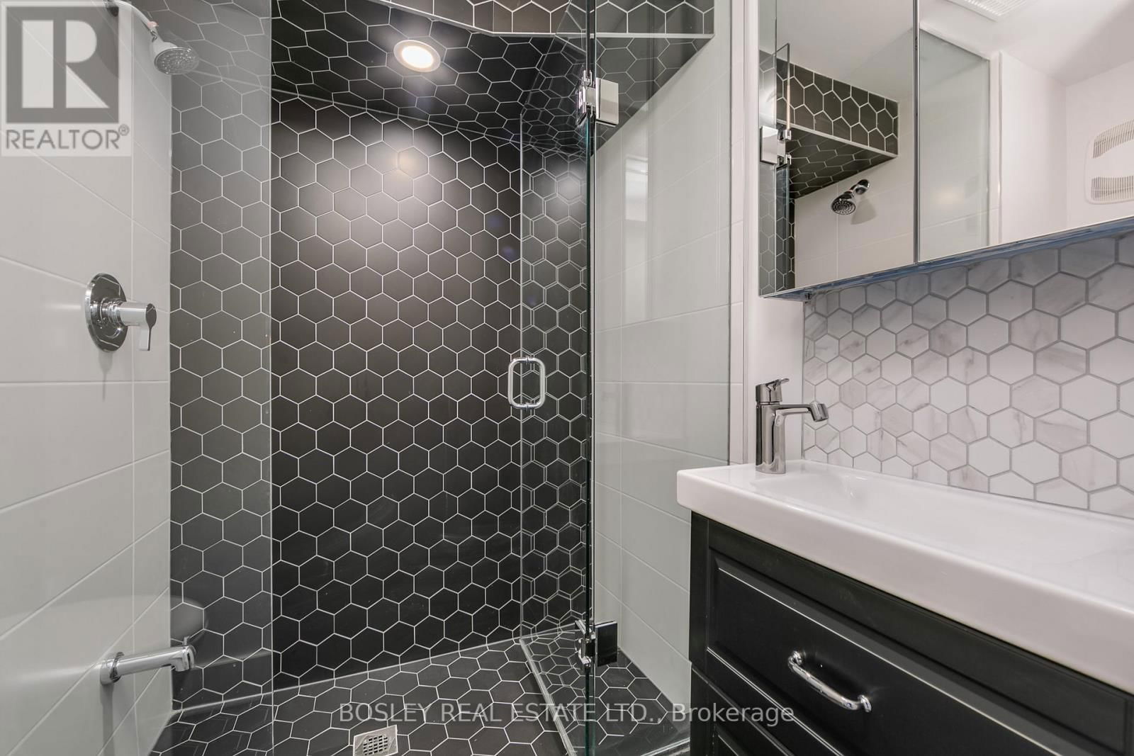 3 - 379 ST CLARENS AVENUE Image 22