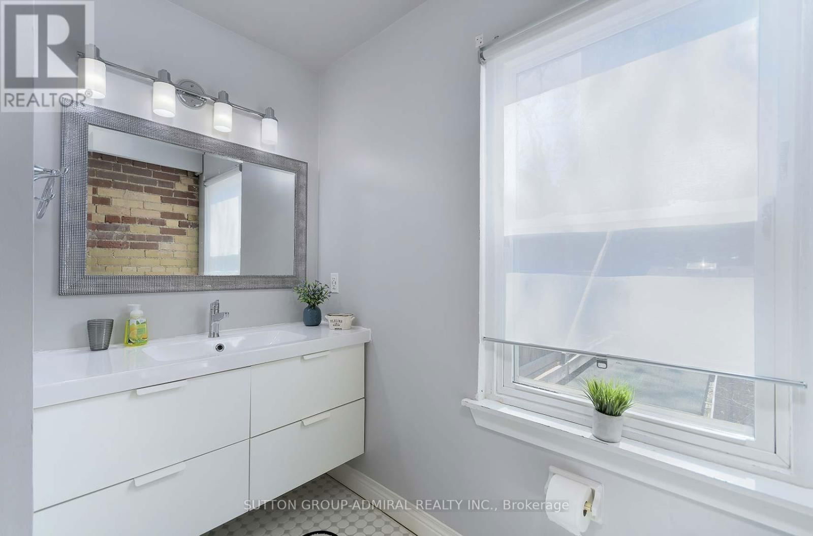 45 GRANBY STREET Image 23