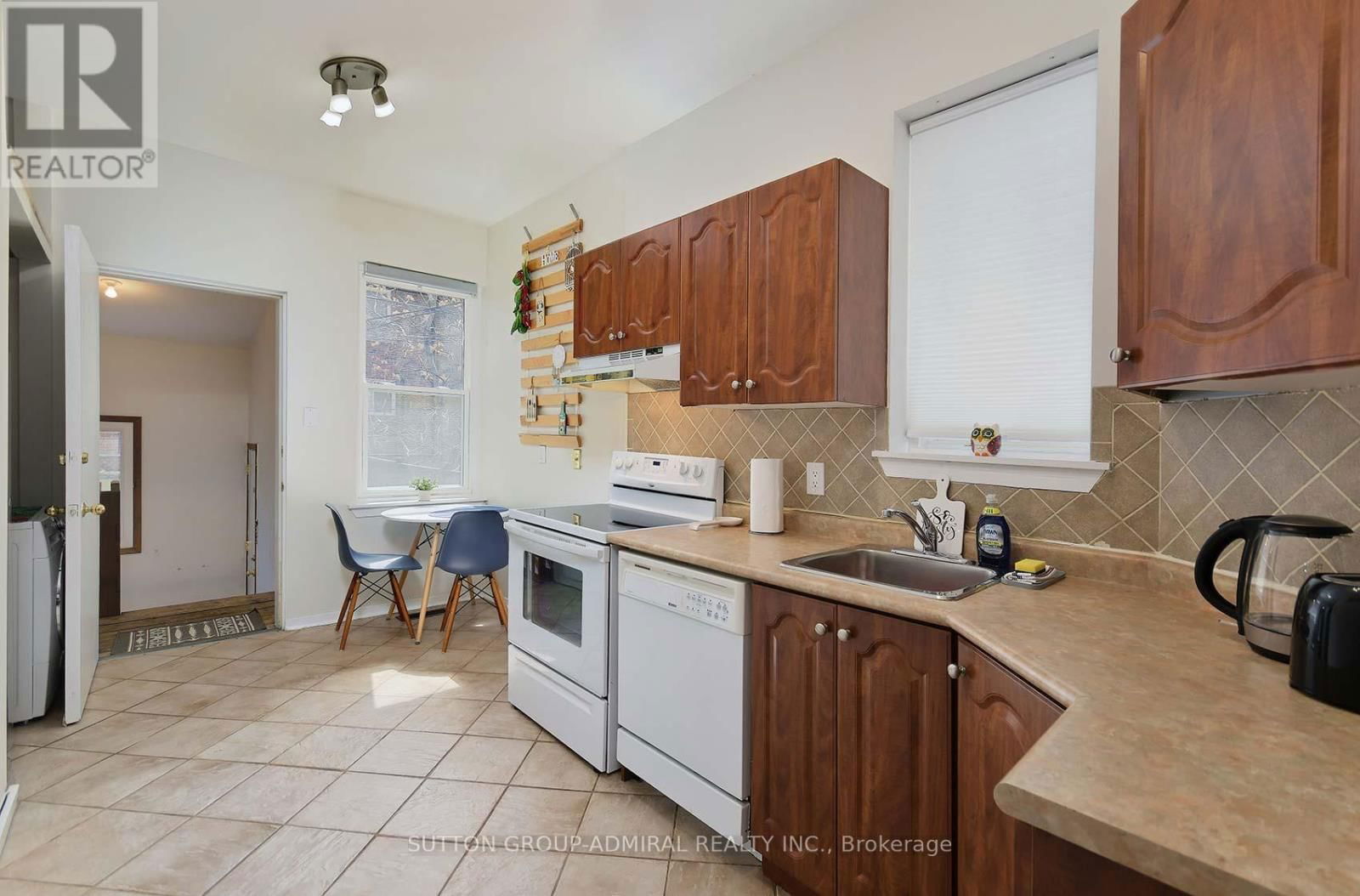 45 GRANBY STREET Image 9
