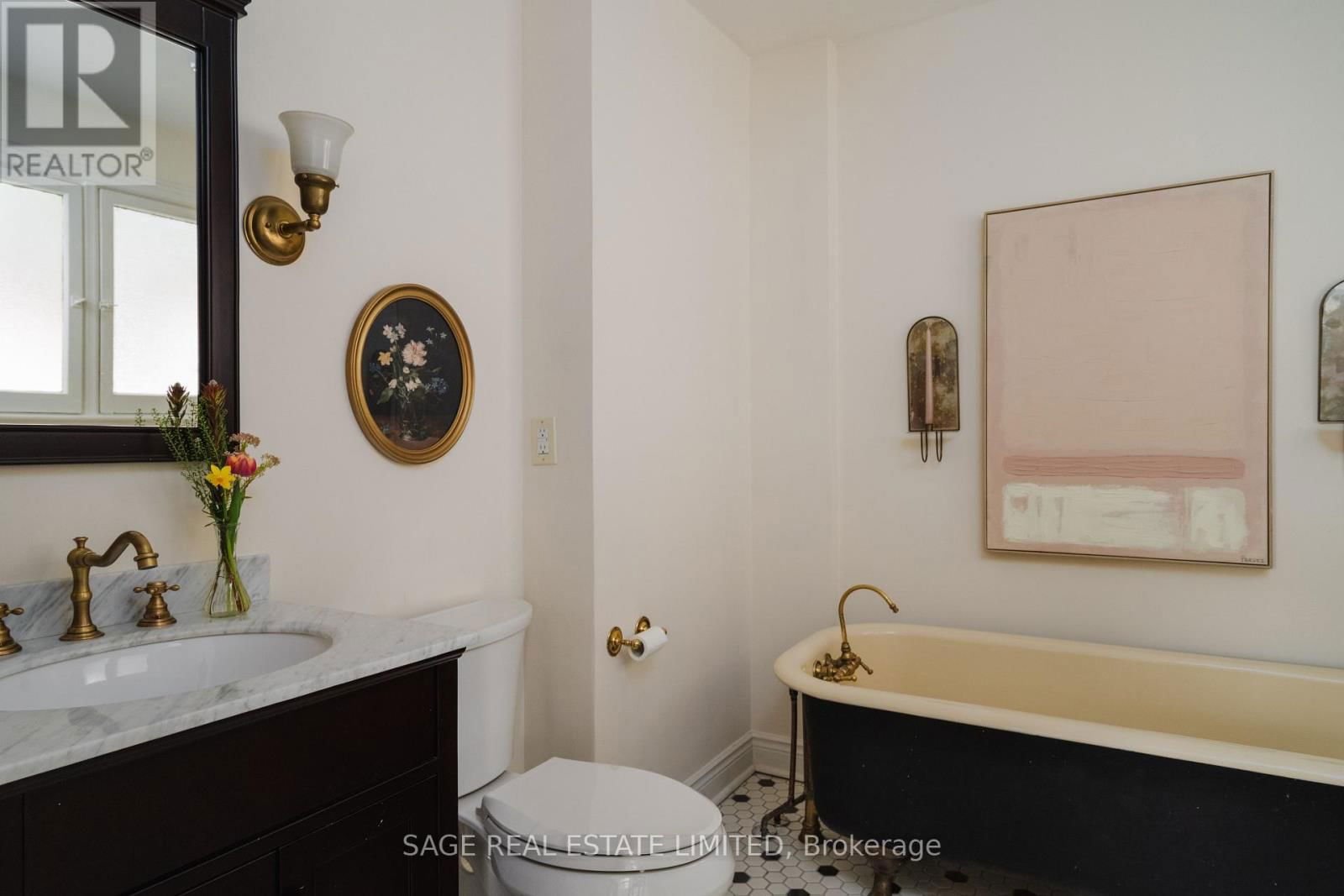 57 CASTLE FRANK ROAD Image 31