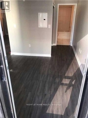 306 - 8 TELEGRAM MEWS Image 17