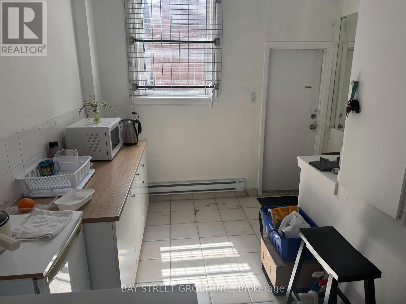 1003 EGLINTON AVENUE WEST Image 6