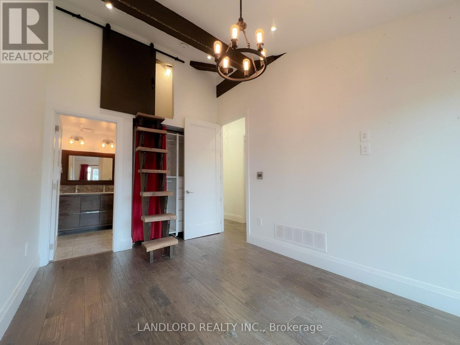 Upper - 31 LYNCH ROAD Image 9