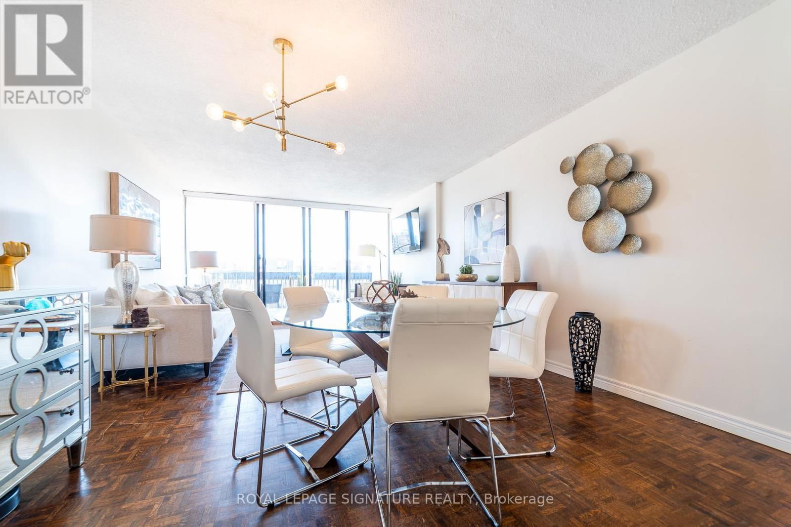406 - 10 FASHION ROSEWAY WAY EAST Image 10