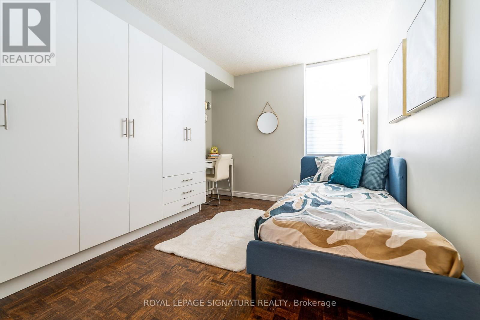 406 - 10 FASHION ROSEWAY WAY EAST Image 27