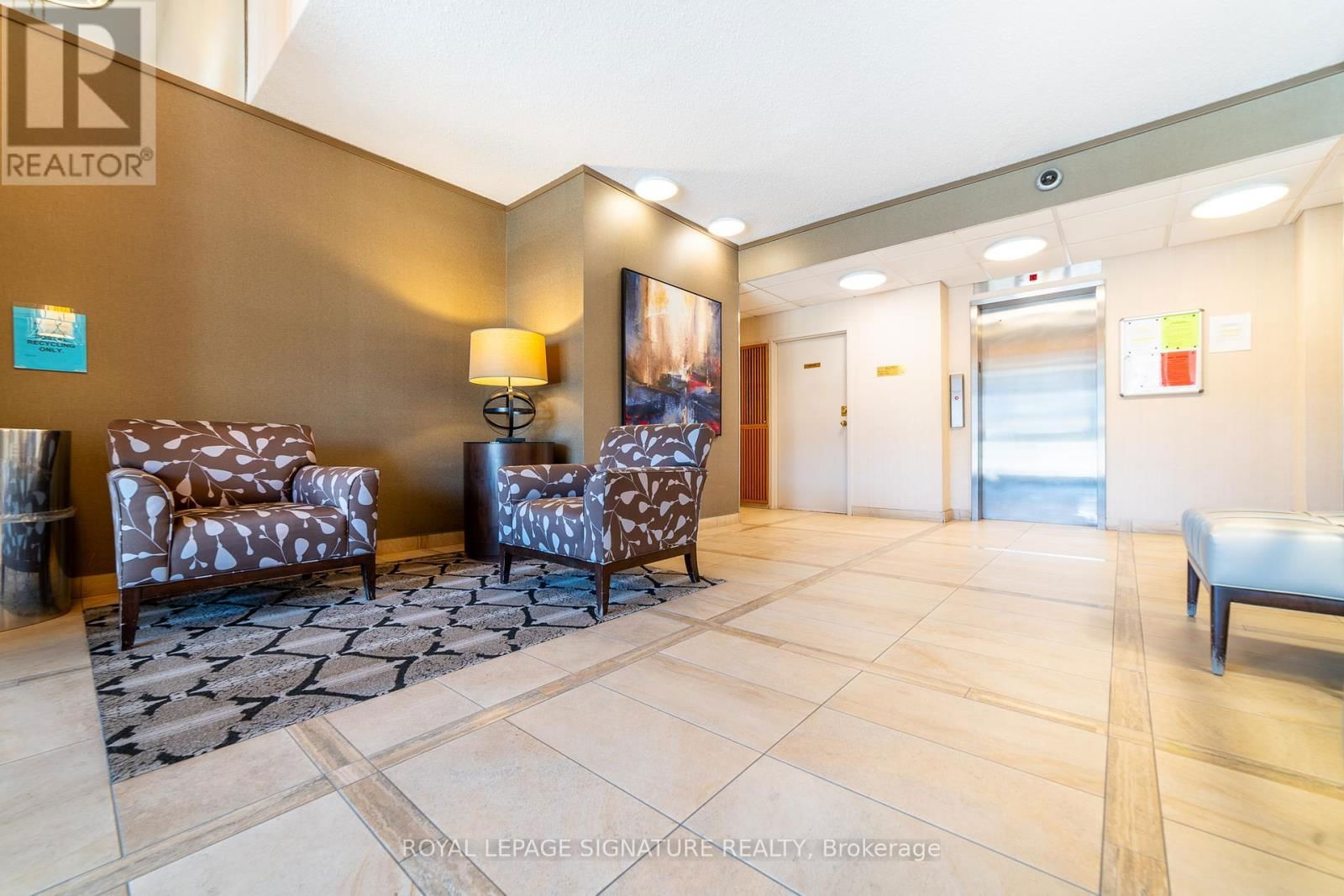 406 - 10 FASHION ROSEWAY WAY EAST Image 4