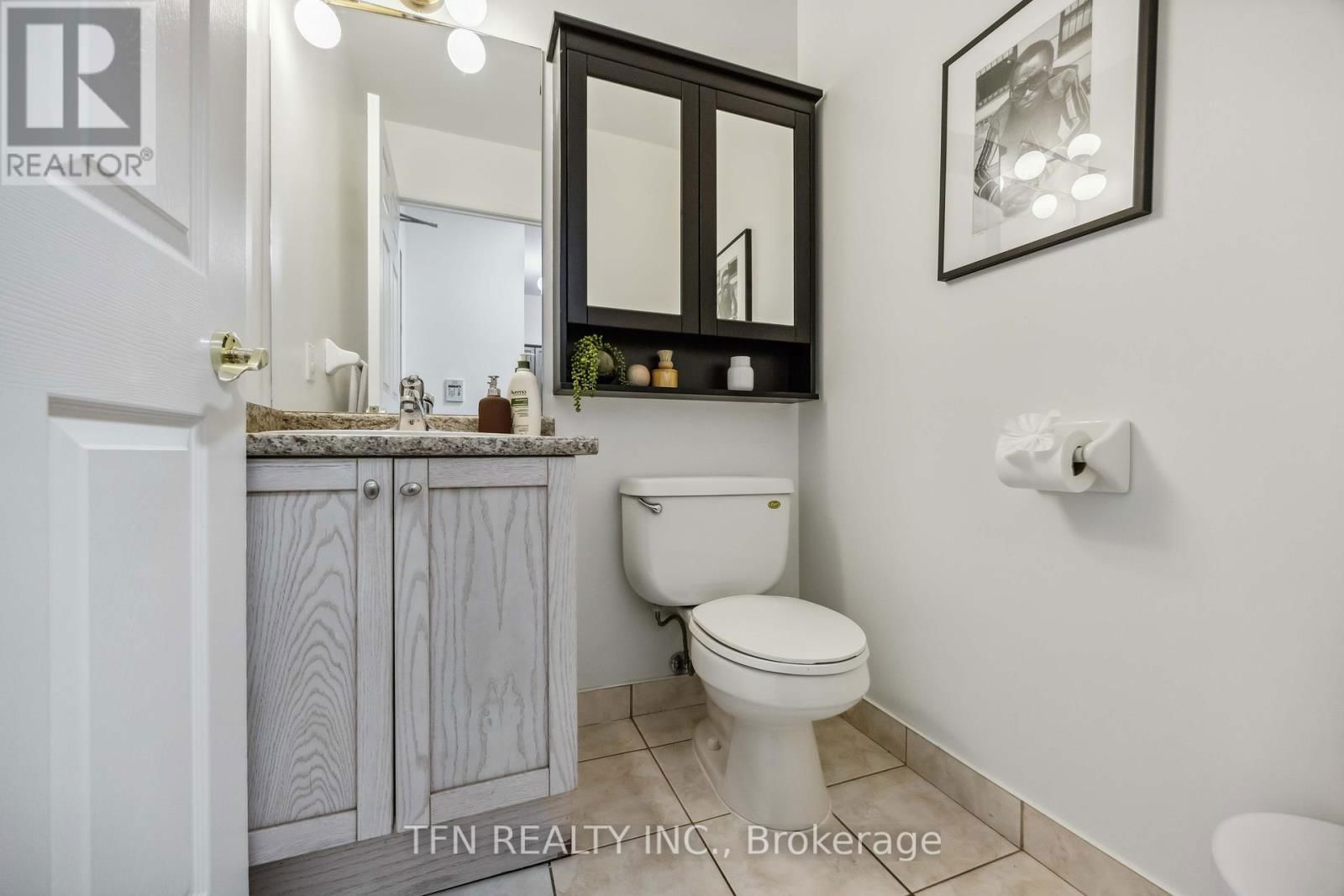 109 - 18 SPRING GARDEN AVENUE Image 30