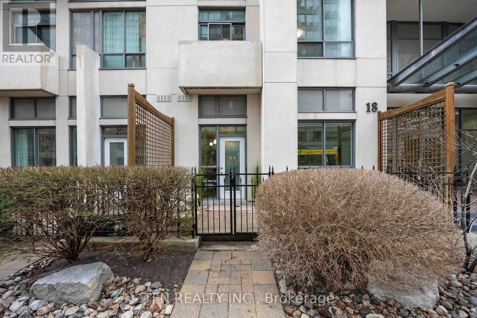 109 - 18 SPRING GARDEN AVENUE Image 32