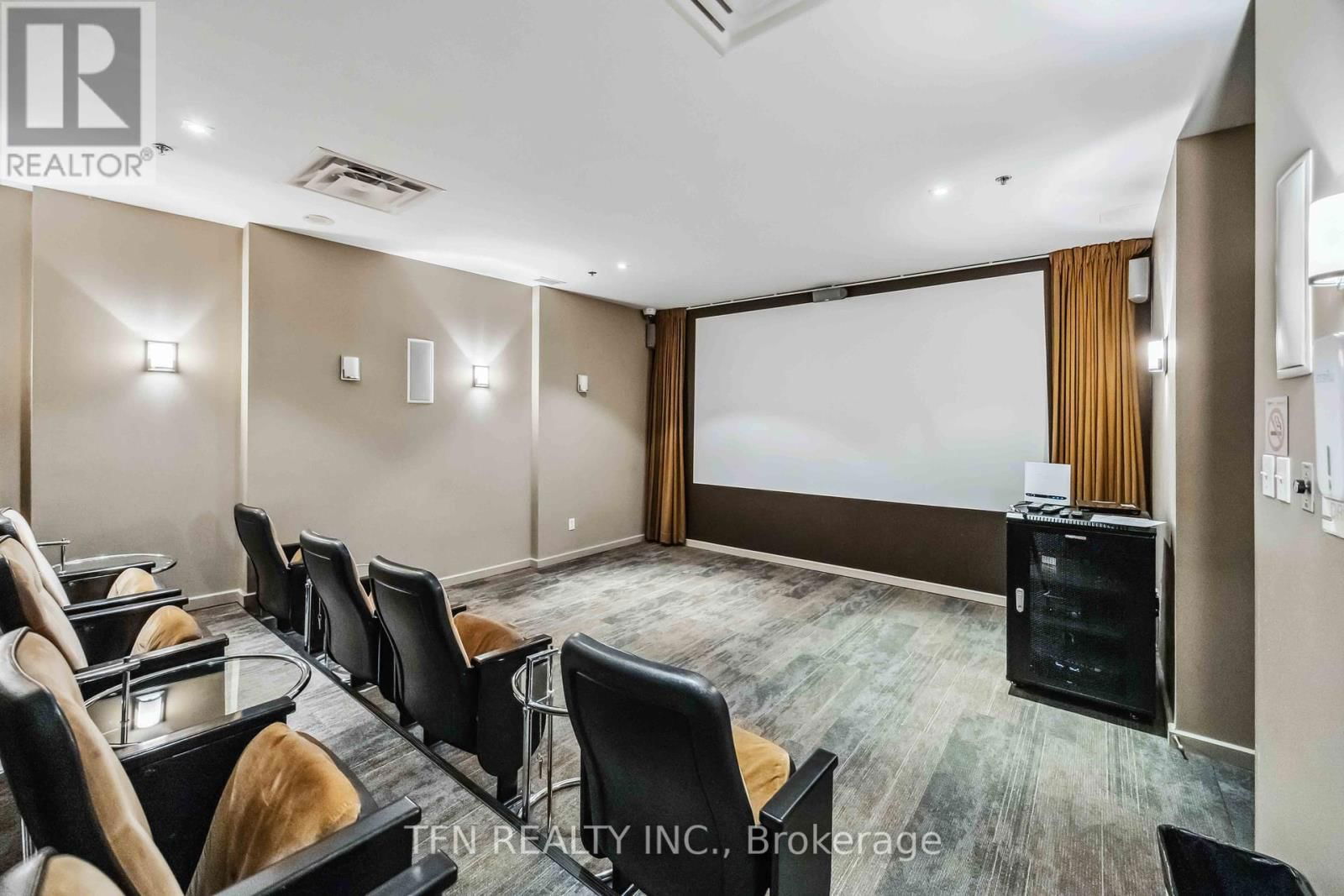 109 - 18 SPRING GARDEN AVENUE Image 37