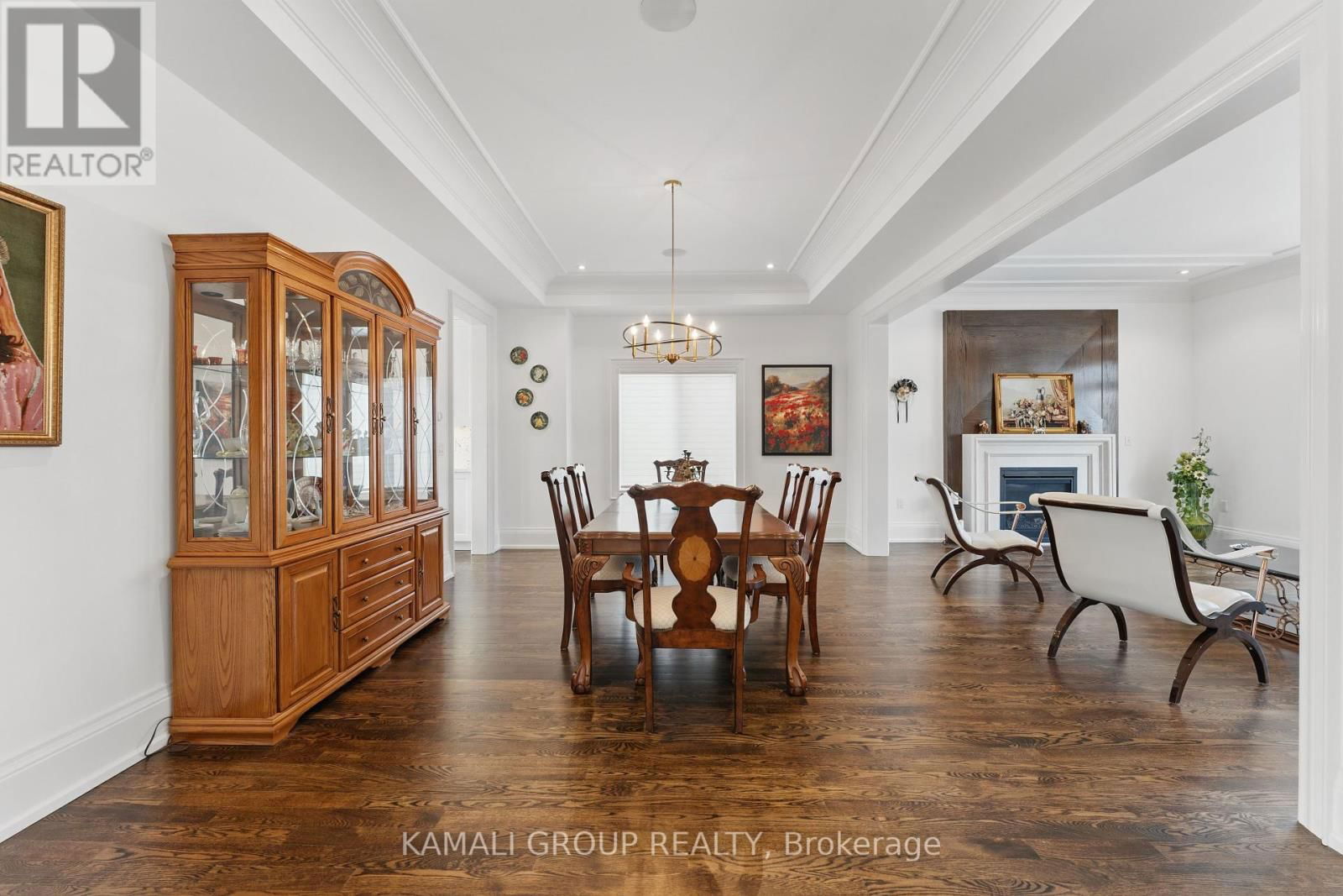 253 POYNTZ AVENUE Image 3