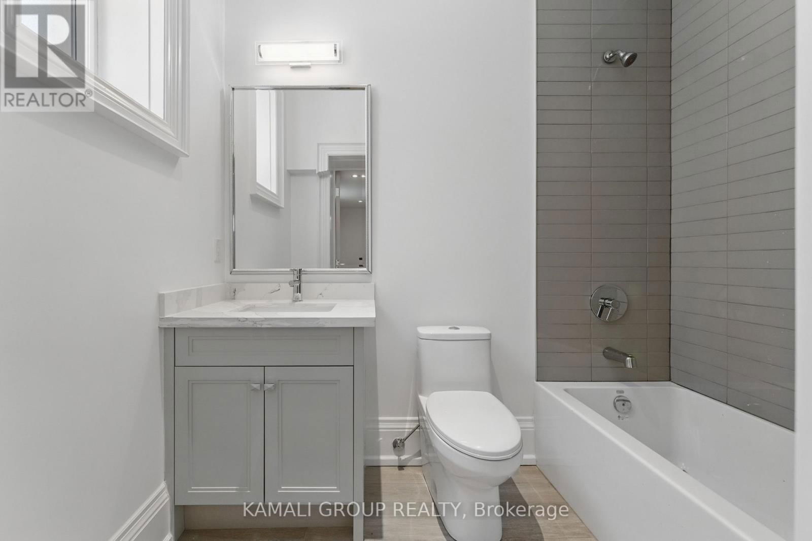 253 POYNTZ AVENUE Image 41
