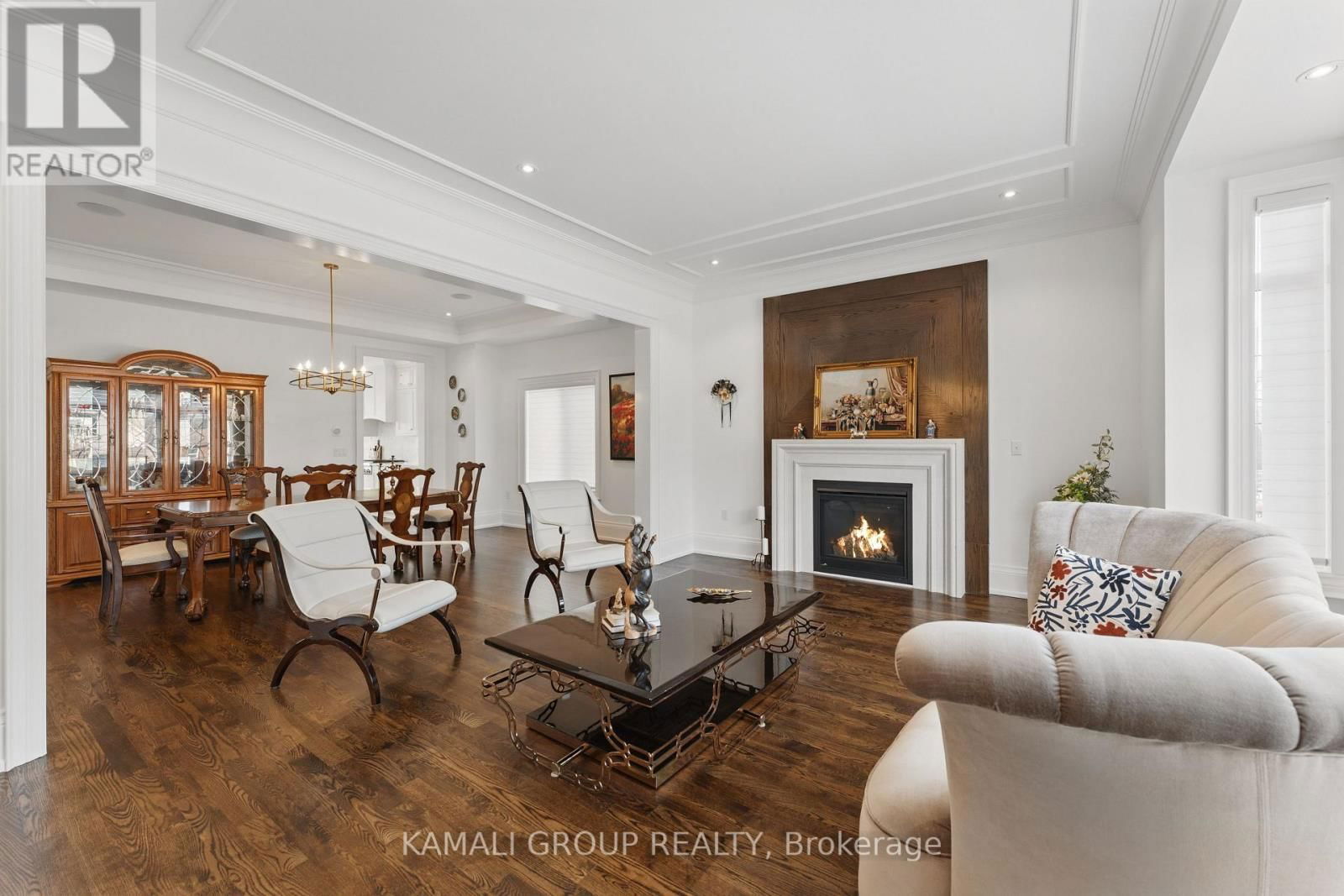 253 POYNTZ AVENUE Image 7