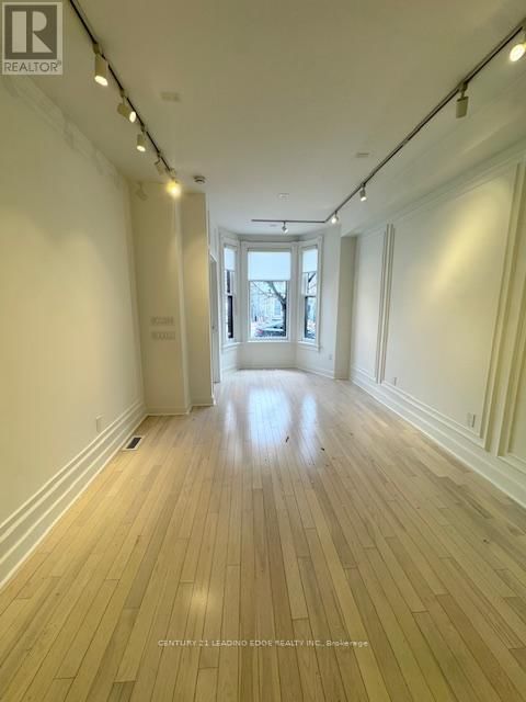 Main Flr - 546 PARLIAMENT STREET Image 2