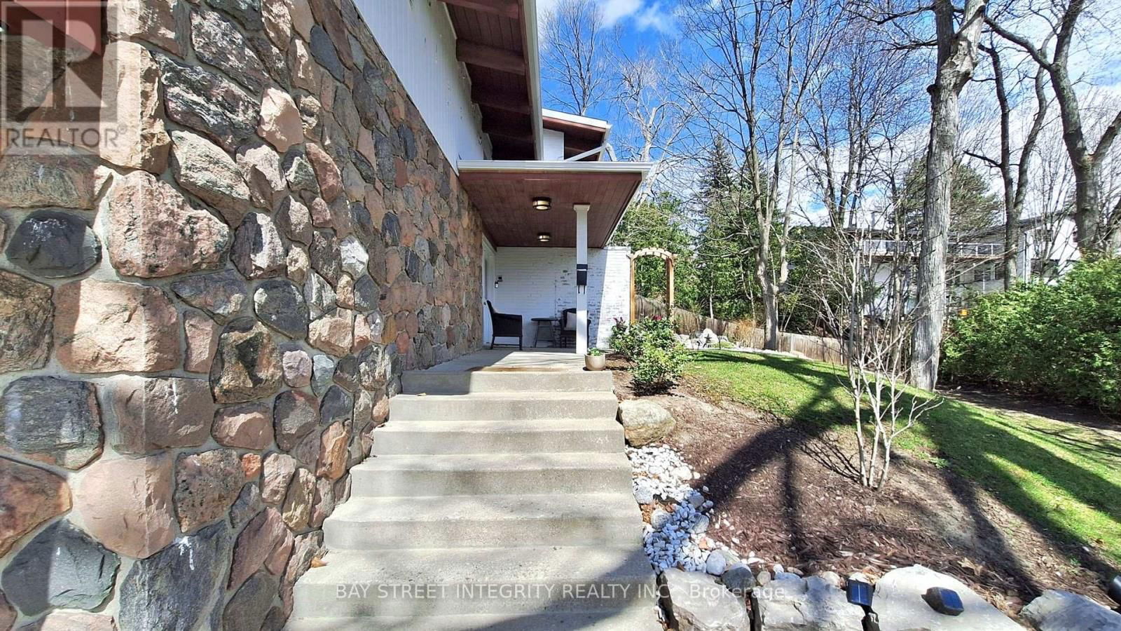 29 RUDEN CRESCENT Image 2