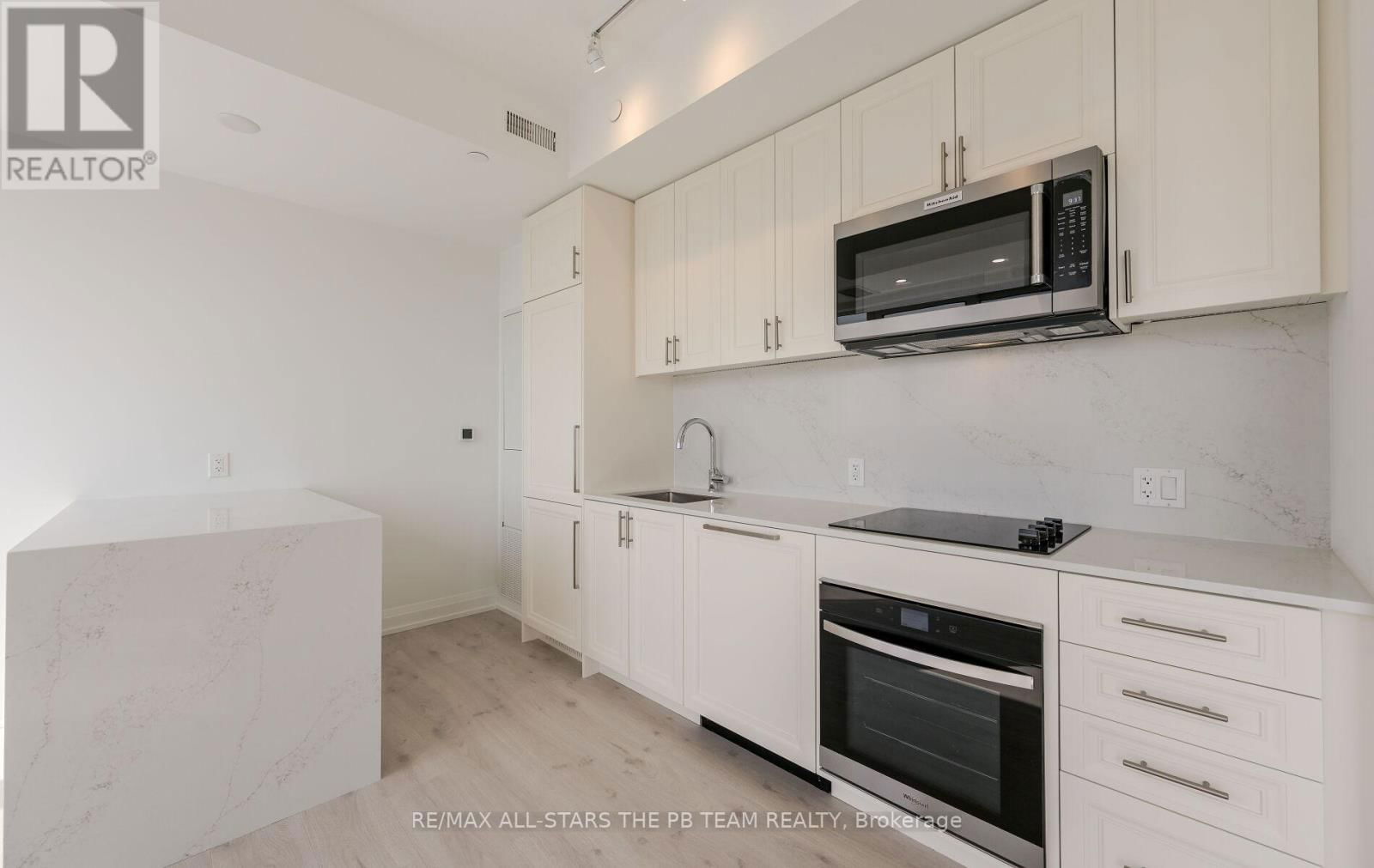 615 - 181 SHEPPARD AVENUE EAST Image 12