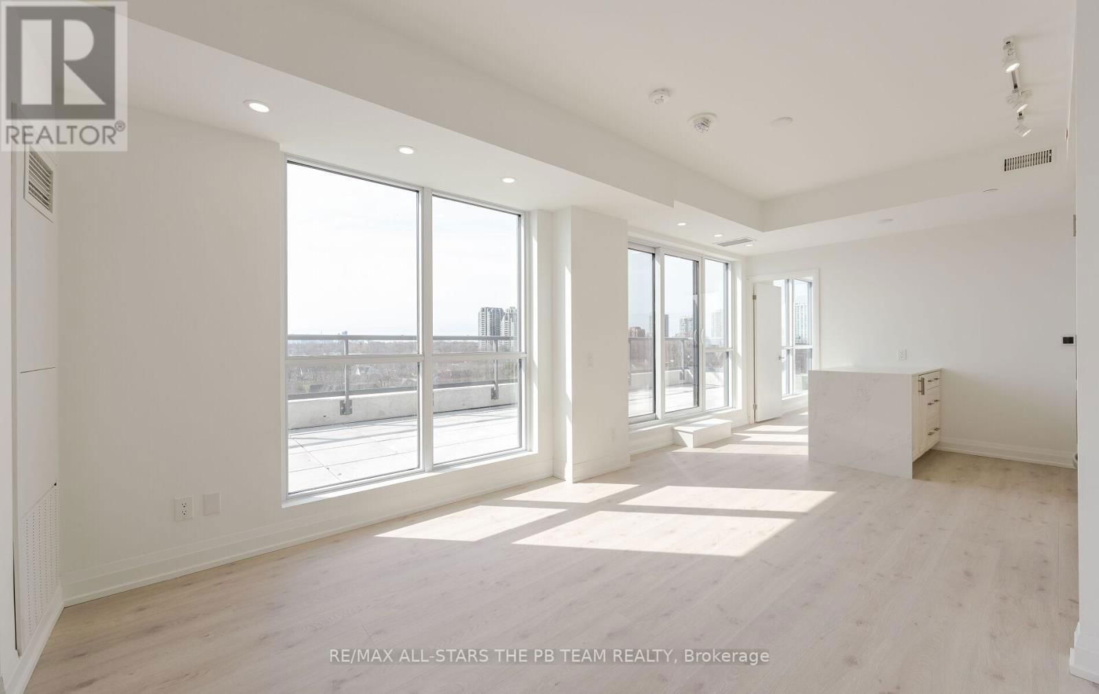 615 - 181 SHEPPARD AVENUE EAST Image 7