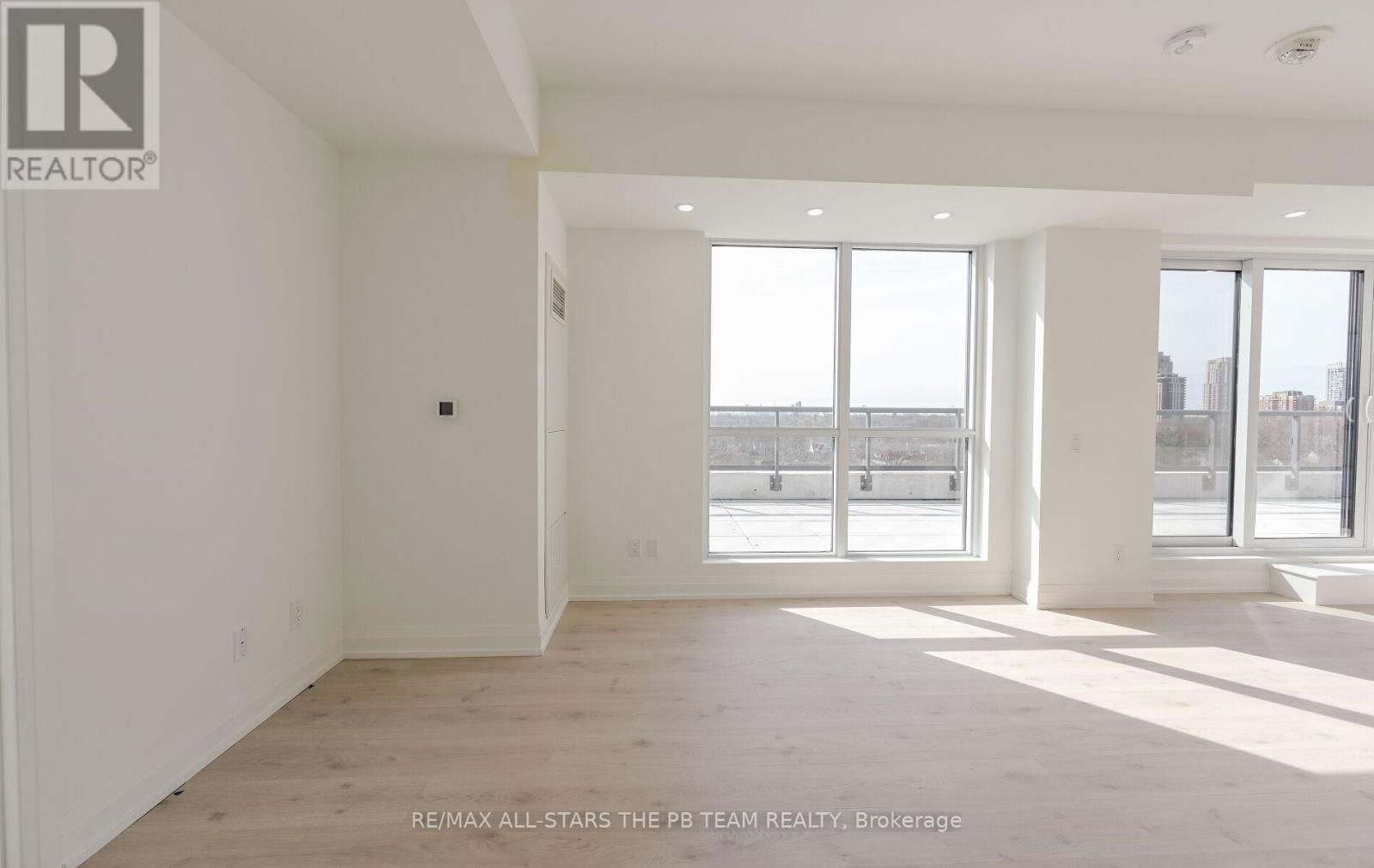 615 - 181 SHEPPARD AVENUE EAST Image 9